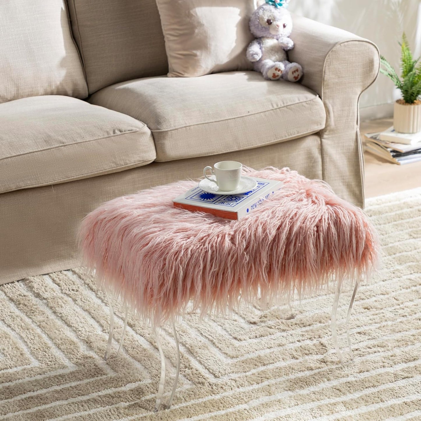 Glitzhome Modern Style White Faux Fur Ottoman Footrest Stool Vanity Stool with Acrylic Legs Accent Bench for Bedroom
