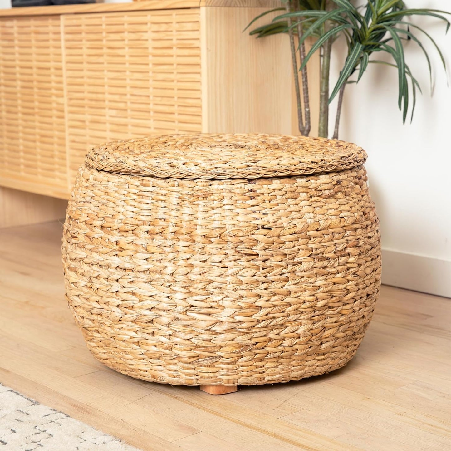 Round Storage Ottoman 24 inch Wicker Coffee Table Rattan Seagrass Foot Rest Stool with Large Lid for Living Room, Bedroom, Hand Woven, Natural Color, Boho, Coastal Farmhouse
