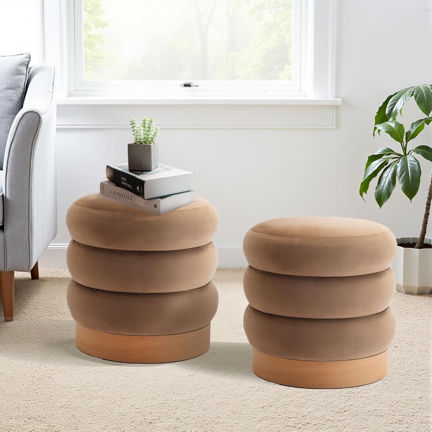 COLAMY Velvet Ottoman Footstool, Tufted Modern Foot Rest Stool with Wood Base for Living Room, Bedroom, Desk, Round Versatile Side End Table, Pouf, Makeup Seat, Green