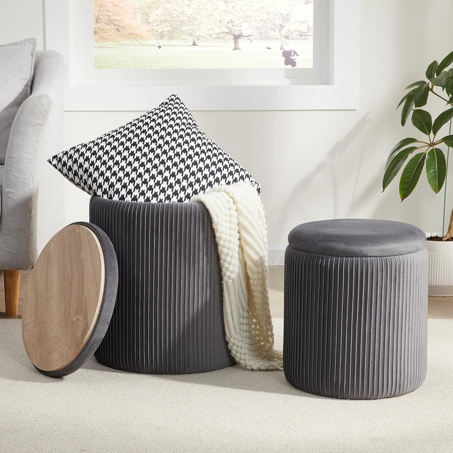 Round Ottoman with Storage Set of 2,Vanity Stool with Storage for Bedroom, Ottoman Coffee Table,Small Velvet Foot Stool for Living Room, Beige