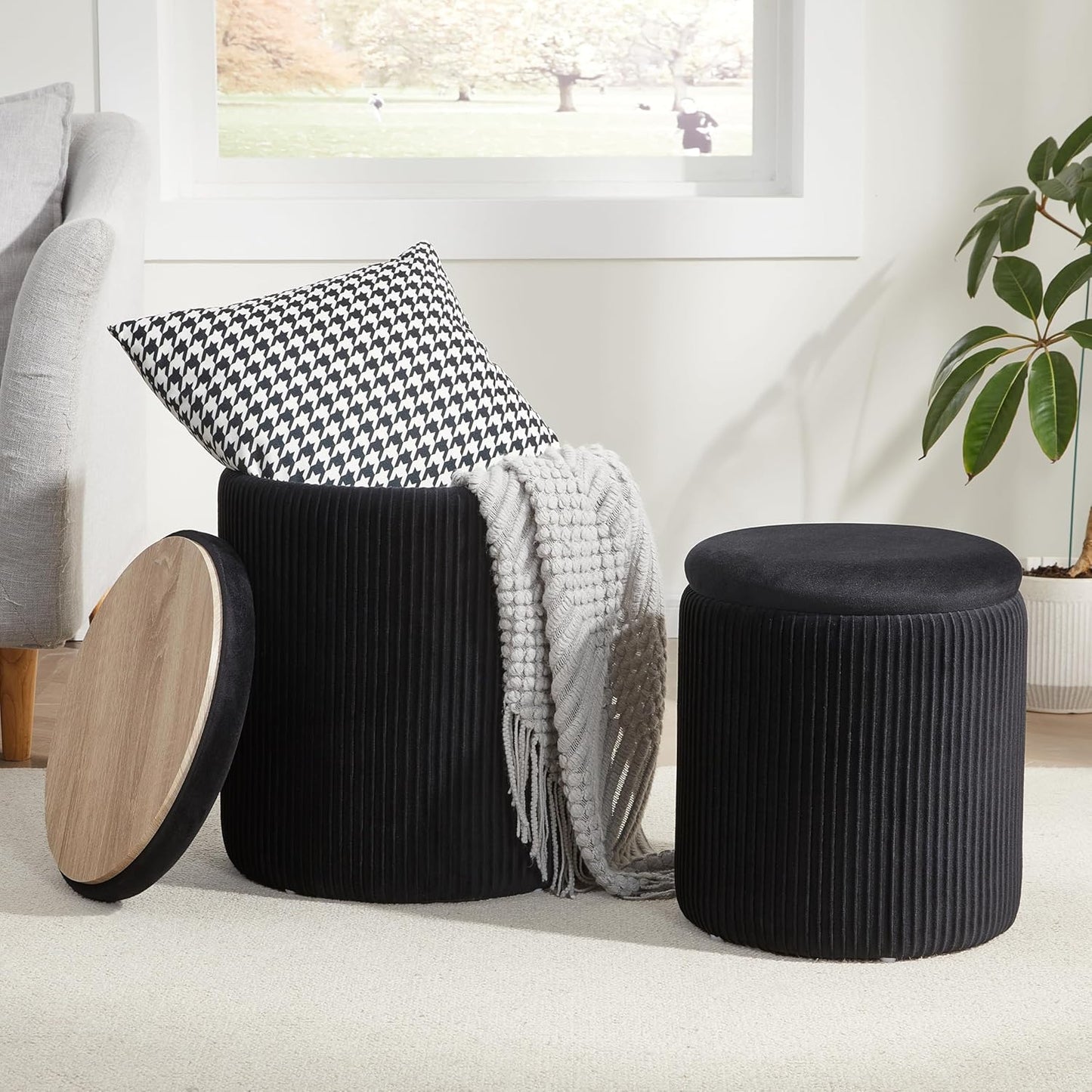 Round Ottoman with Storage Set of 2,Vanity Stool with Storage for Bedroom, Ottoman Coffee Table,Small Velvet Foot Stool for Living Room, Beige